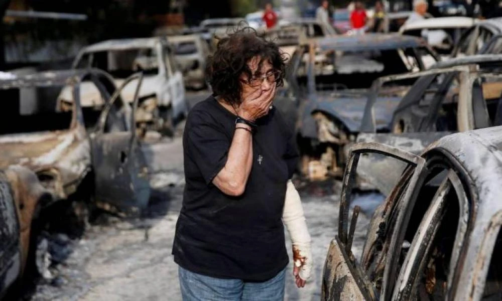 Μάτι: «Το κράτος στράφηκε εναντίον των κατοίκων» – Κατέθεσε η ιδιοκτήτρια του κτήματος όπου κάηκαν ζωντανοί 26 άνθρωποι